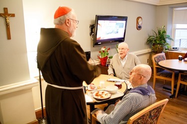 Cardinal O’Malley visits the Regina Cleri residence for retired priests Holy Thursday, March 28, 2013.
Pilot photo by Christopher S. Pineo 
