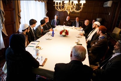 Cardinal O’Malley hosts a gathering of Boston-area Muslim community leaders with representatives of the local Catholic and Greek Orthodox Churches and government officials, including Gov. Charlie Baker, Boston Mayor Martin Walsh and Boston Police Commissioner William Evans, at the rectory of the Cathedral of the Holy Cross Feb. 2, 2017.
Pilot photo/ Gregory L. Tracy 
