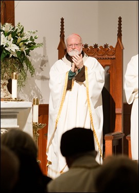 Cardinal Sean O’Malley celebrates the Mass of Dedication and Consecration of Our Lady of Good Voyage Shrine in South Boston, April 22, 2017. Pilot photo/ Gregory L. Tracy 