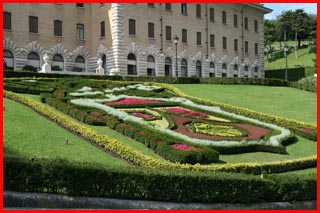 front-of-governors-offices-flowers.jpg