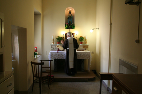 padre-pio-small-chapel.jpg