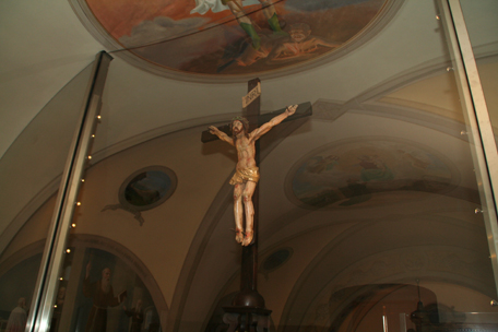 the-actual-crucifix-that-padre-pio-was-praying-in-front-of-when-he-received-his-stigmata.jpg