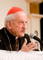 Cardinal Franc Rode, Prefect of the Congregation for Institutes of  Consecrated Life and Societies of Apostolic Life answers a question from the audience during Religious Life Symposium held Sept. 27, 2008 at Stonehill College in North Easton, Mass.    Cardinal Sean P. O’Malley translated for Cardinal Rose during the question and answer session.<br />
Pilot photo/ Gregory L. Tracy</p>
<p>