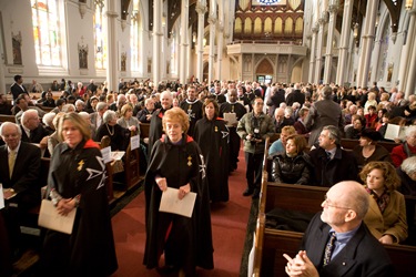 Mass to close the bicentennial of the the Archdiocese of Boston, Nov. 23, 2008 at the Cathedral of the Holy Cross.<br /> Pilot photo/ Gregory L. Tracy