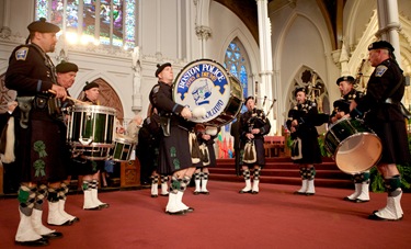 The Boston Police Gaelic Column of Pipes and Drums performs during the Nov. 23 Mass to mark the conclusion of the Archdiocese of Boston’s Bicentennial commemorations.<br /> Pilot photo/ Gregory L. Tracy