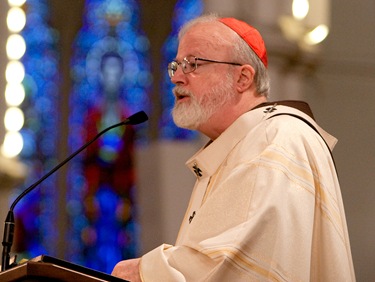 Mass to close the bicentennial of the the Archdiocese of Boston, Nov. 23, 2008 at the Cathedral of the Holy Cross.<br /> Pilot photo/ Gregory L. Tracy