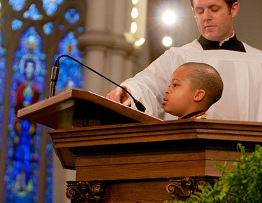 Mass to close the bicentennial of the the Archdiocese of Boston, Nov. 23, 2008 at the Cathedral of the Holy Cross.<br /> Pilot photo/ Gregory L. Tracy