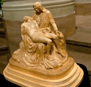 Pieta_CRW_8323