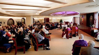 Mass and imposition of ashes, Feb. 25, 2009, Ashe Wednesday, Archdiocese of Boston Pastoral Center.<br /> Pilot photo/ Gregory L. Tracy