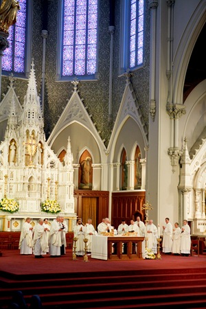 Frank D. Camp, David W. Gunter from Blessed John XXIII National Seminary, Seán Micheál Maher and Huy Hoang Nguyên from St. John Seminary and Israel Jose Rodriguez of the Redemptoris Mater Archdiocesan Missionary House of Formation are ordained as transitional deacons by Cardinal Seán P. O'Malley Jan. 31, 2009 at the Cathedral of the Holy Cross.<br /> Pilot photo/ Gregory L. Tracy<br /> 