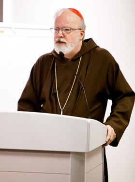 Sean Reynolds, director of the office of Youth and Young Adult Ministry for the Archdiocese of Cincinnati, leads the March 5 Boston Symposium on Adolescent Catechesis at the archdiocese’s Pastoral Center. Pilot photo/ Gregory L. Tracy