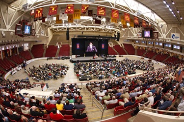 Boston Catholic Men's Conference, April 18, 2009, Boston College's Conte Forum.   Pilot photo/ Gregory L. Tracy