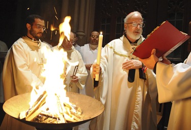 Easter vigil with Cardinal Sean P. O'Malley at the Cathedral of the Holy Cross in Boston, Saturday, April 11, 2009. (Photo/Lisa Poole)