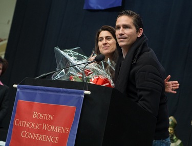 Boston Catholic Women's Conference, April 19, 2009, Boston College's Conte Forum.   Pilot photo/ Gregory L. Tracy