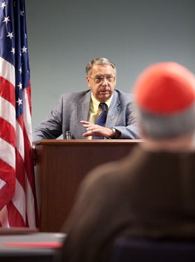 Cardinal Seán P. O’Malley receives the Seven Seals Award from the Massachusetts Employer Support of the Guard and Reserve (ESGR). The Seven Seals Award is the highest state award given from the ESGR and is given in recognition of significant and enduring support of the Guard and Reserve.
Pilot photo/ Gregory L. Tracy
