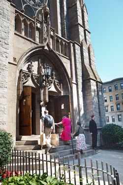 Cardinal Seán P. O’Malley celebrates Mass at St. Clement Shrine in Boston’s Back Bay to mark the start of perpetual adoration on Aug. 15, 2009, the Feast of the Assumption.  Pilot photo by Gregory L. Tracy