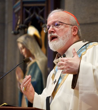 Cardinal Seán P. O’Malley celebrates Mass at St. Clement Shrine in Boston’s Back Bay to mark the start of perpetual adoration on Aug. 15, 2009, the Feast of the Assumption.  Pilot photo by Gregory L. Tracy