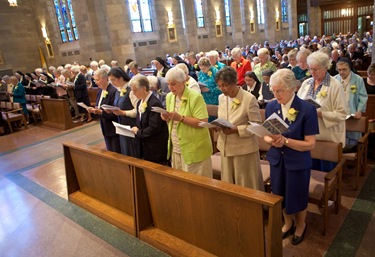 Mass with Jubilarian Sisters of the Archdiocese of Boston, Sept. 13, 2009 at St. Theresa of Avila Parish, West Roxbury. Pilot photo/ Gregory L. Tracy