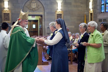 Mass with Jubilarian Sisters of the Archdiocese of Boston, Sept. 13, 2009 at St. Theresa of Avila Parish, West Roxbury. Pilot photo/ Gregory L. Tracy