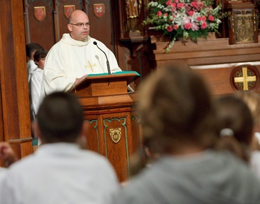 Cardinal Seán P. O’Malley celebrates opening Mass and tours South Boston Catholic Academy Sept. 9, 2009.
Pilot photo/ Gregory L. Tracy
