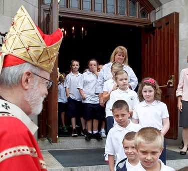 Cardinal Seán P. O’Malley celebrates opening Mass and tours South Boston Catholic Academy Sept. 9, 2009.
Pilot photo/ Gregory L. Tracy
