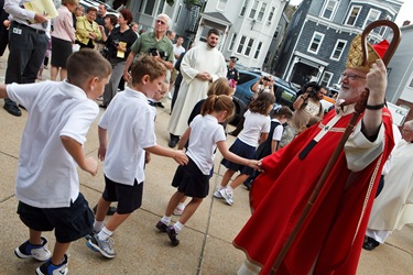 Cardinal Seán P. O’Malley celebrates opening Mass and tours South Boston Catholic Academy Sept. 9, 2009.
Pilot photo/ Gregory L. Tracy
