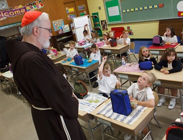 Cardinal Seán P. O’Malley celebrates opening Mass and tours South Boston Catholic Academy Sept. 9, 2009.
Pilot photo/ Gregory L. Tracy
