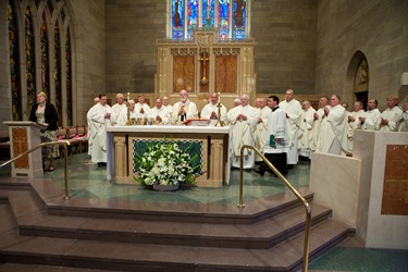 Cardinal O'malley celebrates his jubilee with the priests of the archdiocese at St. Theresa of Avila Parish, west Roxbury Sept. 24, 2009. Pilot photo/ Gregory L. Tracy  