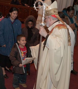 20091231 - Cardinal Seán P. O’Malley celebrates a Holy Hour and Mass Dec. 31, 2009 at the Cathedral of the Holy Cross to celebrate the New Year and the Feast of Mary Mother of God. Iraq native and Boston Univeristy campus minister Sister Olga Yaqob offered a reflection at the Holy Hour.
Photo by Gregory L. Tracy, www.GregoryTracy.com