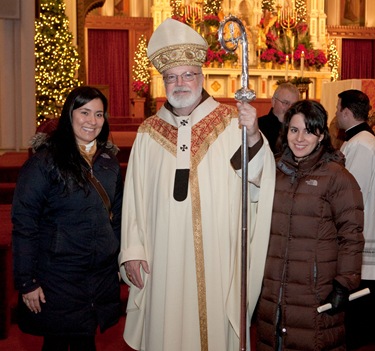 20091231 - Cardinal Seán P. O’Malley celebrates a Holy Hour and Mass Dec. 31, 2009 at the Cathedral of the Holy Cross to celebrate the New Year and the Feast of Mary Mother of God. Iraq native and Boston Univeristy campus minister Sister Olga Yaqob offered a reflection at the Holy Hour.
Photo by Gregory L. Tracy, www.GregoryTracy.com