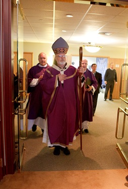 Cardinal Sean P. O'Malley celebrates Ash Wednesday Mass at the Archiocese of Boston's Pastoral Center in Braintree, Mass., Feb. 17, 2010. Pilot photo by Gregory L. Tracy