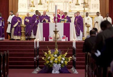 Cardinal Seán P. O’Malley celebrates a memorial Mass at the Cathedral of the Holy Cross March 7, 2010 for the victims of the Jan. 12 earthquake in Haiti. Pilot photo by Gregory L. Tracy