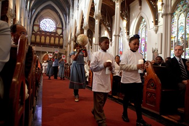 Cardinal Seán P. O’Malley celebrates a memorial Mass at the Cathedral of the Holy Cross March 7, 2010 for the victims of the Jan. 12 earthquake in Haiti. Pilot photo by Gregory L. Tracy