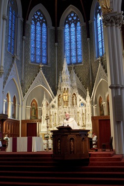 Cardinal Sean P. O'Malley celebrates St. Patrick's Day Mass at Boston's Cathedral of the Holy Cross March 17, 2010. Pilot photo by Gregory L. Tracy