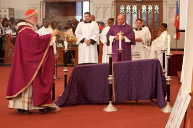 Cardinal Seán P. O’Malley celebrates a memorial Mass at the Cathedral of the Holy Cross March 7, 2010 for the victims of the Jan. 12 earthquake in Haiti. Pilot photo by Gregory L. Tracy