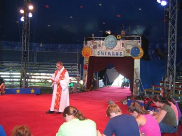 Blessing_of_Youth_Circu_Circus_Smirkus_Revere_MA_Dec__08_op_600x450