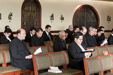 Boston Seminarians gather with Cardinal O'Malley April 30, 2010. Photo by Gregory L. Tracy, The Pilot