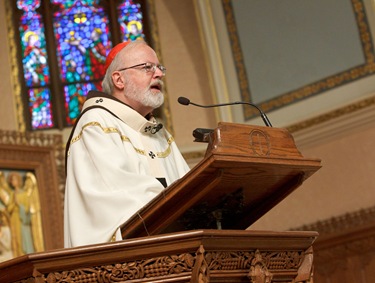 Cardinal Seán P. O’Malley celebrates the opening Mass of Quincy Catholic Academy at Sacred Heart Church Sept. 8, 2010. Following the Mass, Cardinal O’Malley was given a tour of the school’s facilities by principal Catherine Cameron.
Photo by Gregory L. Tracy/ The Pilot
