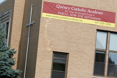 Cardinal Seán P. O’Malley celebrates the opening Mass of Quincy Catholic Academy at Sacred Heart Church Sept. 8, 2010. Following the Mass, Cardinal O’Malley was given a tour of the school’s facilities by principal Catherine Cameron.
Photo by Gregory L. Tracy/ The Pilot
