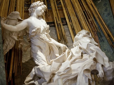 Cardinal Seán P. O’Malley celebrates Mass for members of a Catholic-Orthodox joint pilgrimage Sept. 18, 2007 in his titular church in Rome, Santa Maria della Vittoria. One of the most notable features of Santa Maria della Vittoria is Bernini’s famous sculpture “St. Teresa in Ecstasy.” Photo by Gregory L. Tracy/ The Pilot