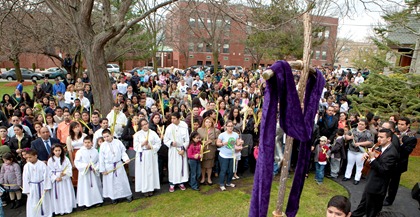 Cardinal O’Malley celebrates Palm Sunday, April 17, 2011, with Immaculate Conception Parish in Revere. Pilot photo/ Gregory L. Tracy