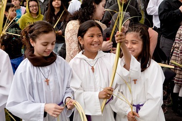 Cardinal O’Malley celebrates Palm Sunday, April 17, 2011, with Immaculate Conception Parish in Revere. Pilot photo/ Gregory L. Tracy