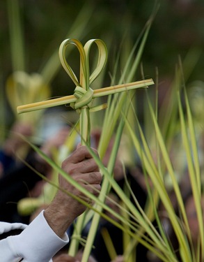 Cardinal O’Malley celebrates Palm Sunday, April 17, 2011, with Immaculate Conception Parish in Revere. Pilot photo/ Gregory L. Tracy