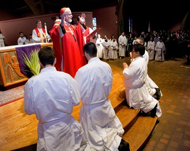 Cardinal O’Malley celebrates Palm Sunday, April 17, 2011, with Immaculate Conception Parish in Revere. Pilot photo/ Gregory L. Tracy