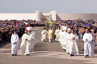 Peregrinacao Internacional Aniversaria de 13 de Maio de 2011