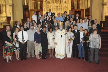 Couples who have been married for 25 years following a Wedding Anniversary Mass at the Cathedral of the Holy Cross in Boston, Sunday, June 26, 2011. (Photo/Lisa Poole)