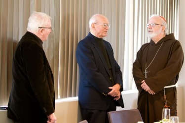 Cardinal Sean P. O’Malley celebrates Mass Dec. 20, 2011 with senior priests from the Archdiocese of Boston’s Regina Cleri residence. Pilot photo by Gregory L. Tracy