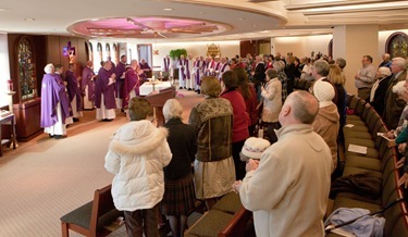 Cardinal Sean P. O’Malley celebrates Mass Dec. 20, 2011 with senior priests from the Archdiocese of Boston’s Regina Cleri residence. Pilot photo by Gregory L. Tracy