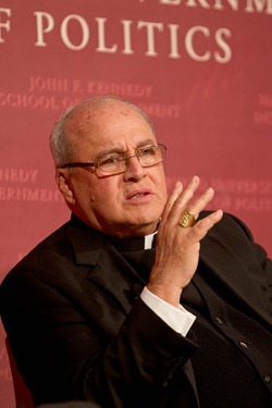 Cardinal Jaime Ortega of Havana and Cardinal Seán P. O’Malley of Boston participate in a forum “Church and Community: A Dialogue About the Role of the Catholic Church in Cuba” at the Harvard Kennedy School of Government in Cambridge, Mass. April 24, 2012.  The discussion was moderated by Jorge Dominguez, the Vice Provost for International Affairs at Harvard.
Pilot photo/ Gregory L. Tracy
