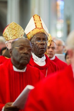 Members of the new ecclesial movement and realities celebrate the Pentecost Vigil with Cardinal Sean P. O’Malley at the Cathedral of Holy Cross May 26, 2012. Pilot photo/ Gregory L. Tracy